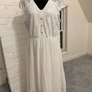 Elegant White Lace Dress